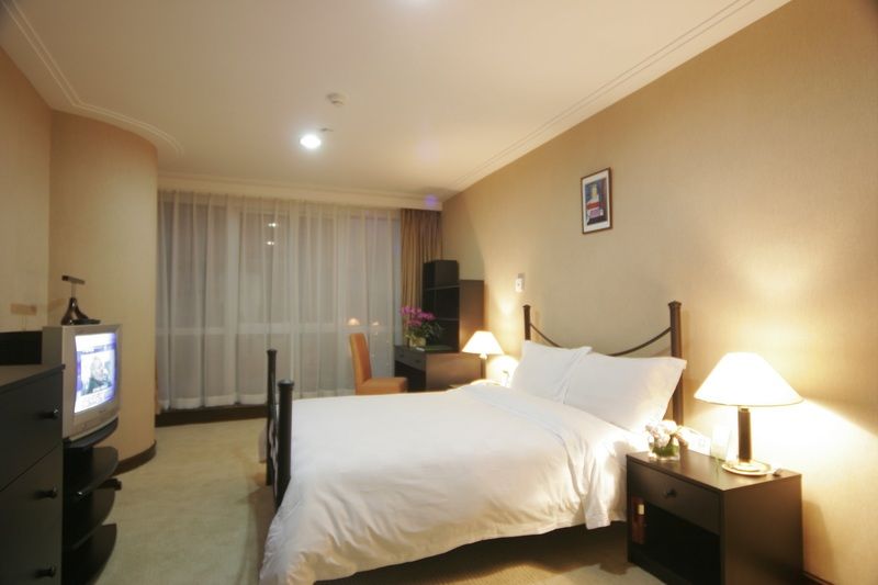 Supreme Tower Hotel เซี่ยงไฮ้ ภายนอก รูปภาพ